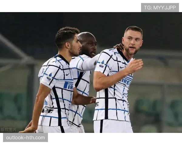 什克里尼亚尔防守艺术引领现代防线，稳居后防核心地位