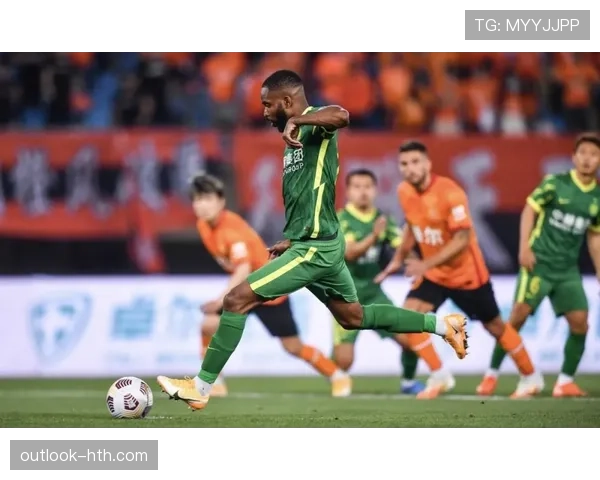 中超主力球员表现抢眼 各队争冠形势愈发激烈 中超主力球员表现抢眼 各队争冠形势愈发激烈