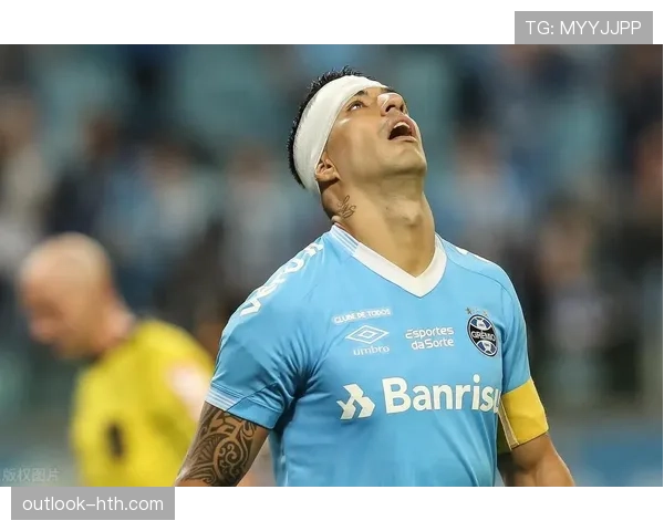 从天才到斗士：苏亚雷斯18年职业生涯的性格与蜕变