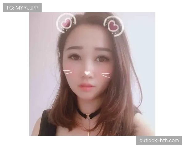 余依婷穿着运动装出街，那身价感觉像刚抢了大牌秀场现场一样！