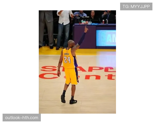 乔·约翰逊无球跑动提升投篮效率 引领季后赛关键得分表现