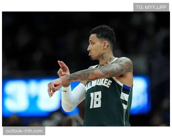 库兹马由单打转无球跑位撕裂内线提升外线效率