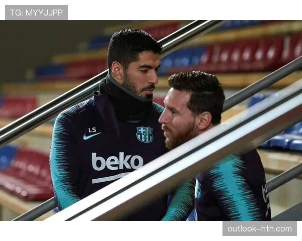 苏亚雷斯训练完回家路上顺手买了辆超跑，就当买菜了